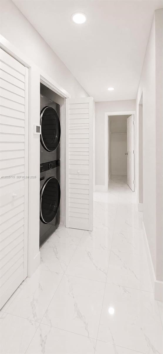 HOLLYWOOD BEACH HEIGHTS S - Residential Lease