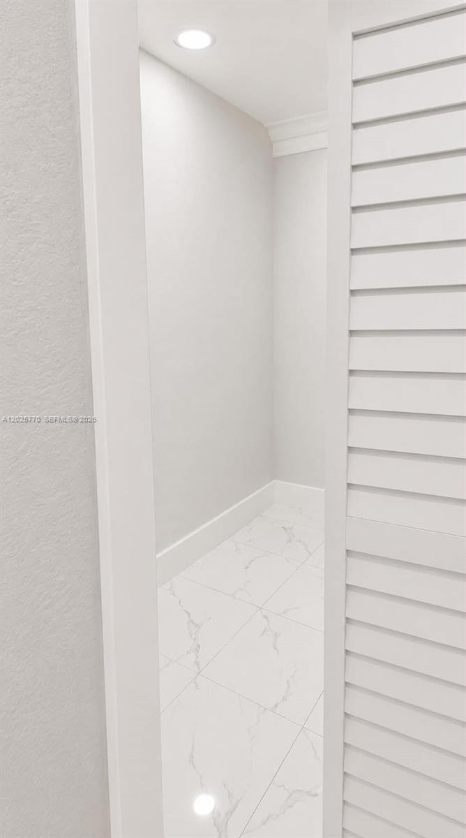 HOLLYWOOD BEACH HEIGHTS S - Residential Lease