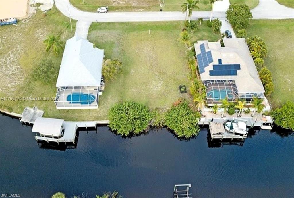 CAPE CORAL - Land