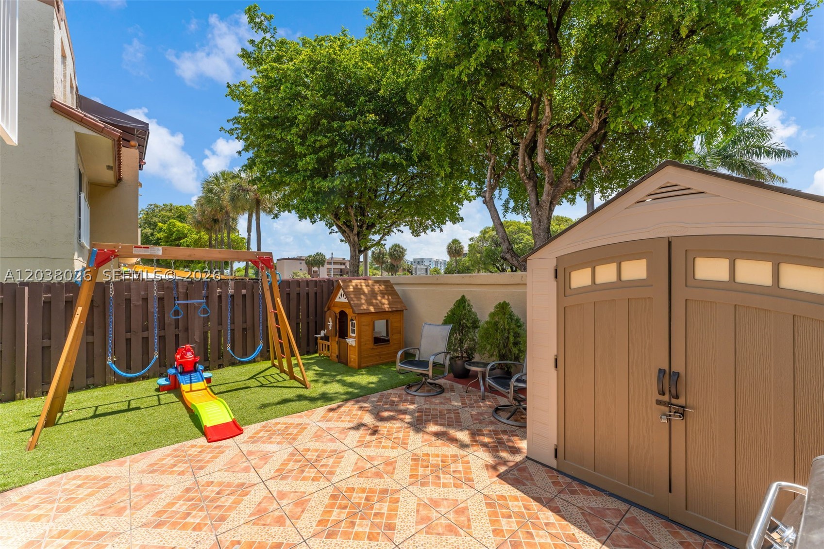 THE RIVIERA AT CORAL LAKE - Residential