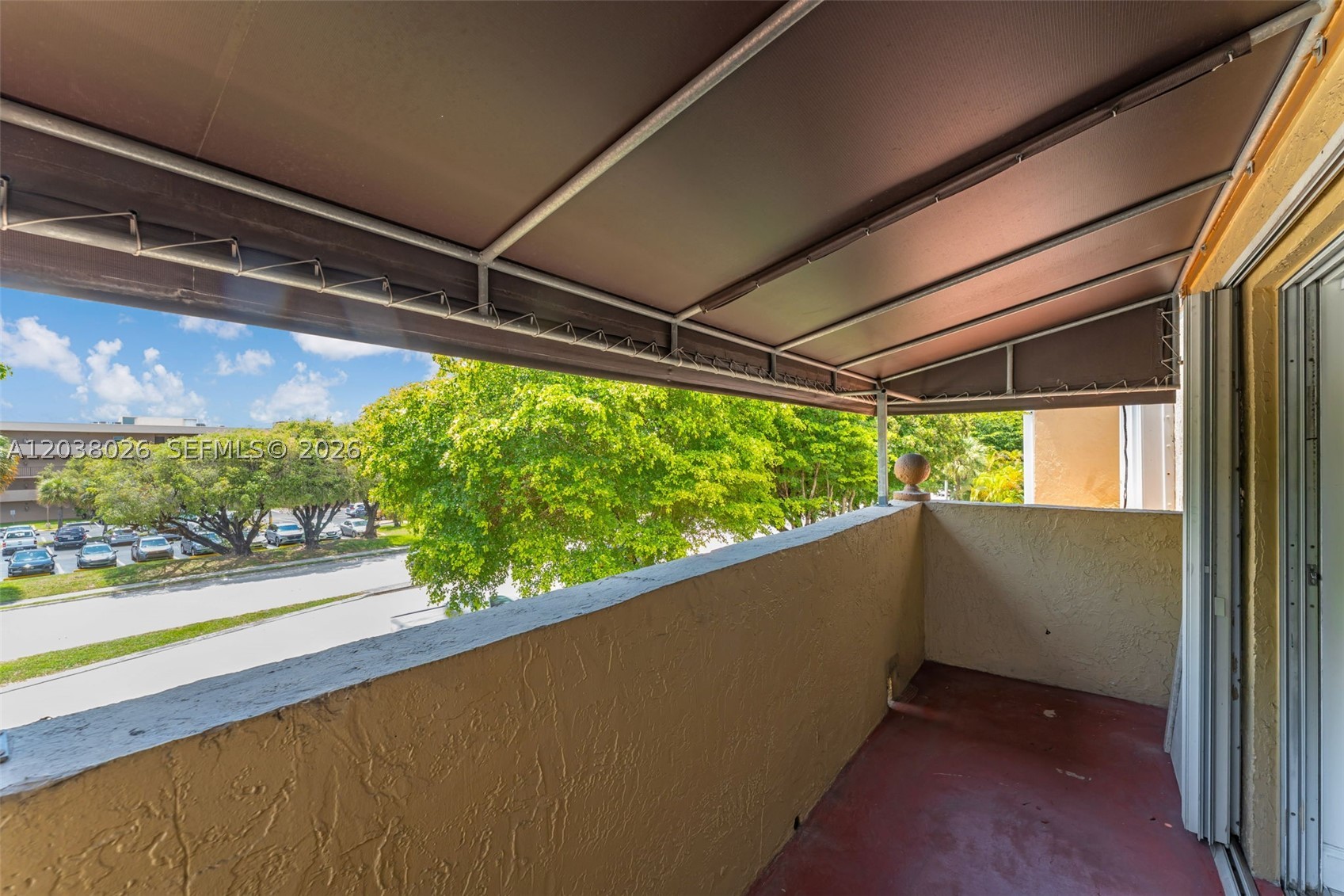 THE RIVIERA AT CORAL LAKE - Residential