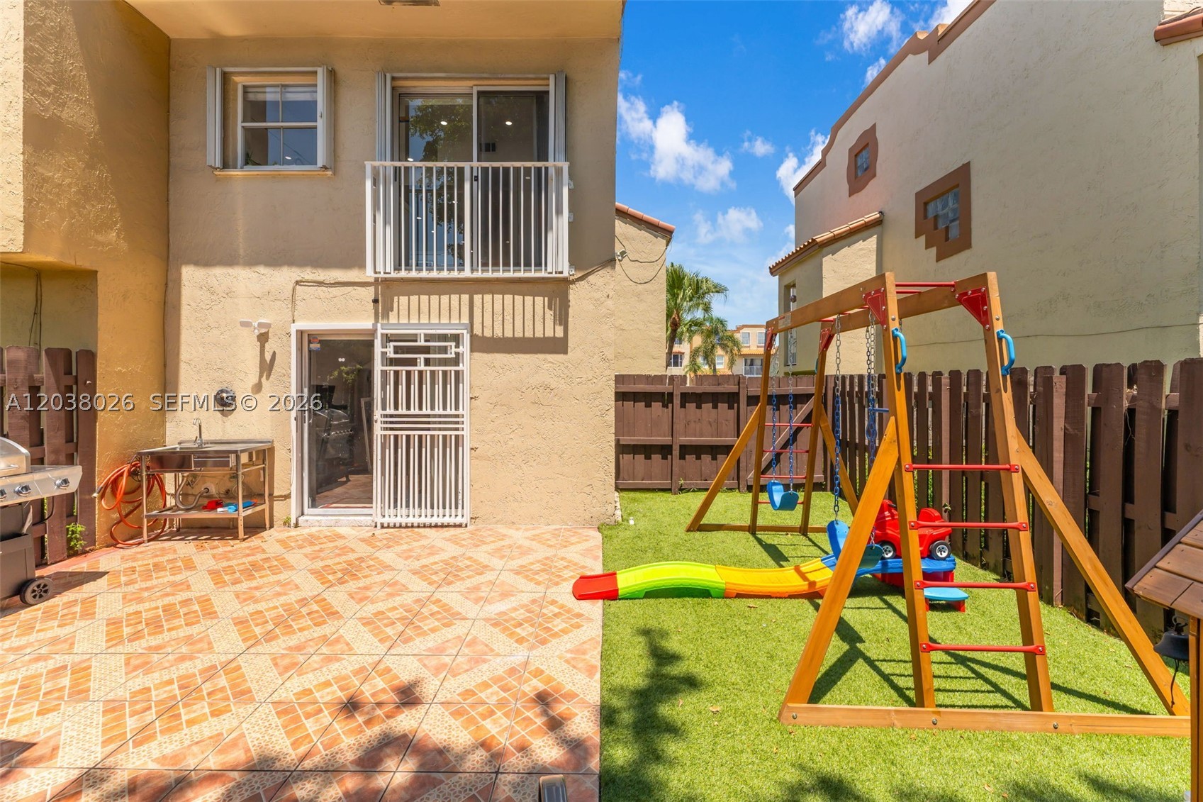 THE RIVIERA AT CORAL LAKE - Residential