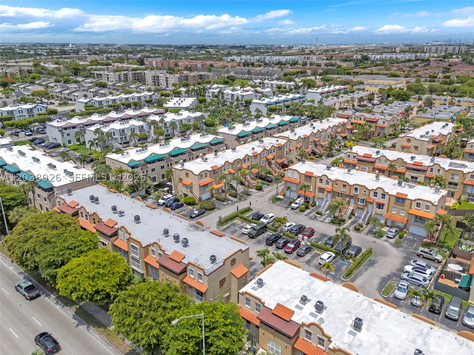THE RIVIERA AT CORAL LAKE - Residential