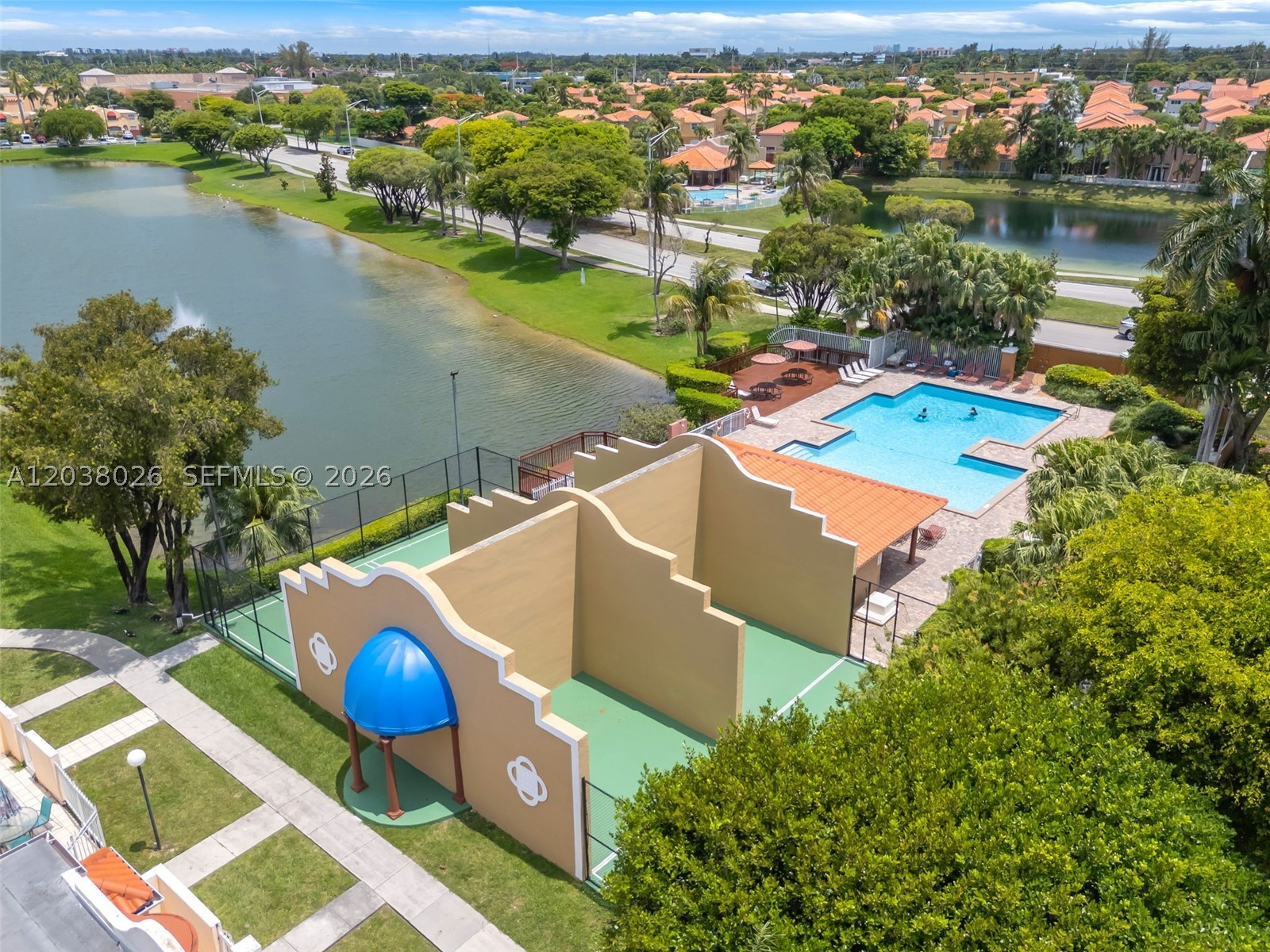 THE RIVIERA AT CORAL LAKE - Residential