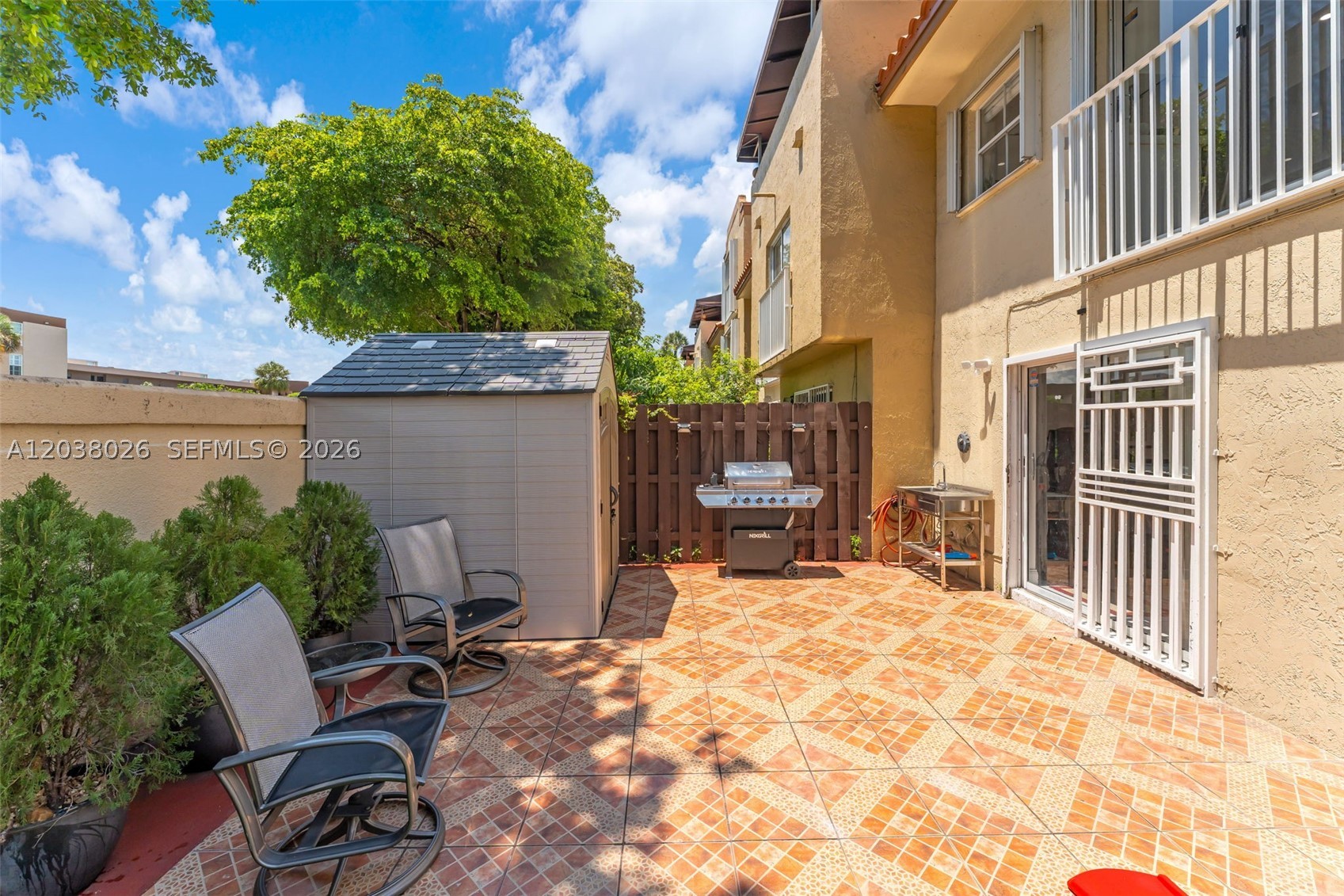 THE RIVIERA AT CORAL LAKE - Residential