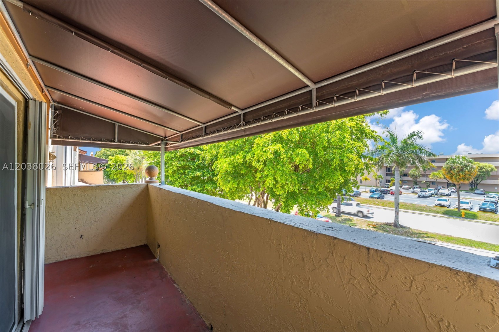 THE RIVIERA AT CORAL LAKE - Residential