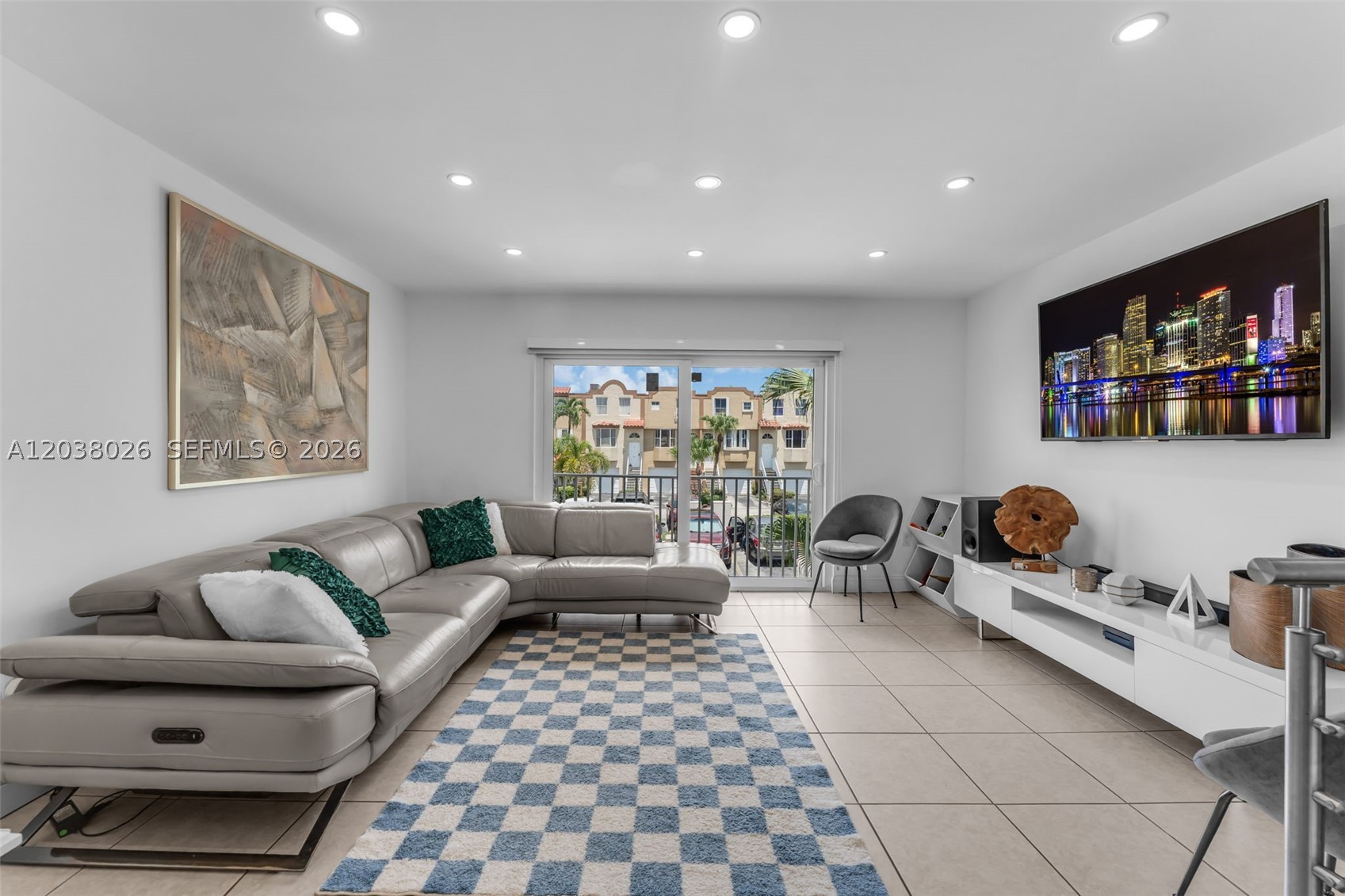 THE RIVIERA AT CORAL LAKE - Residential