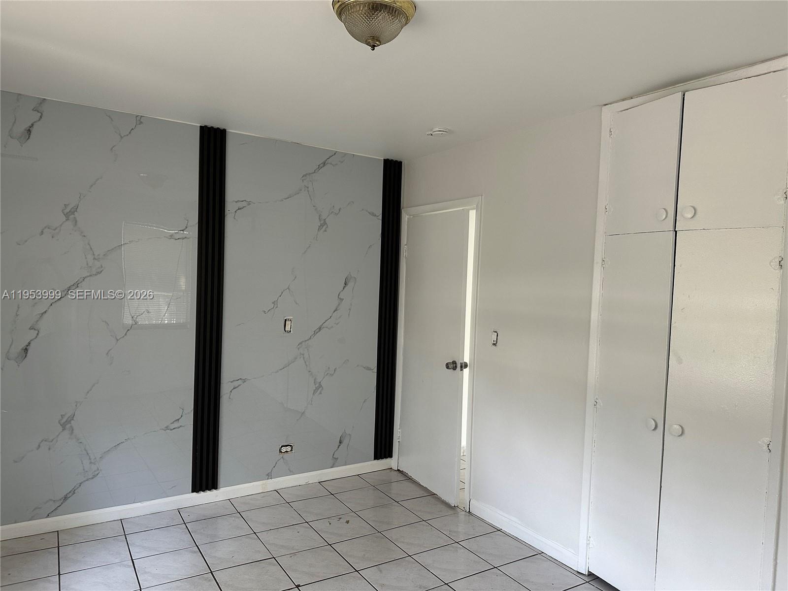 Centrally located EFFICIENCY BETWEEN I-95, I-595, TURNPIKE AND 441, A FEW MINUTES FROM FT. LAUDERDALE AIRPORT, DANIA POINTE AND HOLLYWOOD HARD ROCK CASINO.
FRESHLY PAINTED AND UPGRADED WITH A CONTEMPORARY MARBEL LOOK ACCENT WALL WITH SLEEK VERTICAL DETAILING WICH ENHANCE THE ROOM.
AMPLE KITCHEN, WITH SEPARATE ENTRANCE TO THE MAIN HOUSE. 
CLOSE TO PUBLIC TRANSPORTATION,  SHOPPING, DANIA BEACH.
EASE TO SHOW AND FAST APPROVAL. 
PROPERTY WILL BE VACATED BY EXISTING TENANT ON 1/31/2026.