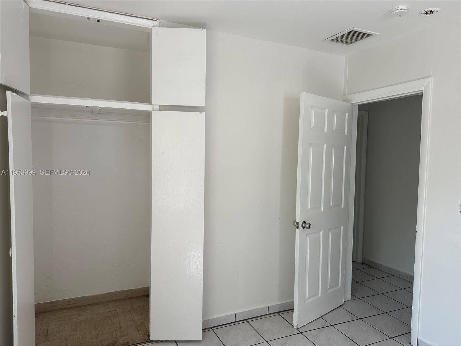 FIRST ADDITION TO CANAL G - Residential Lease