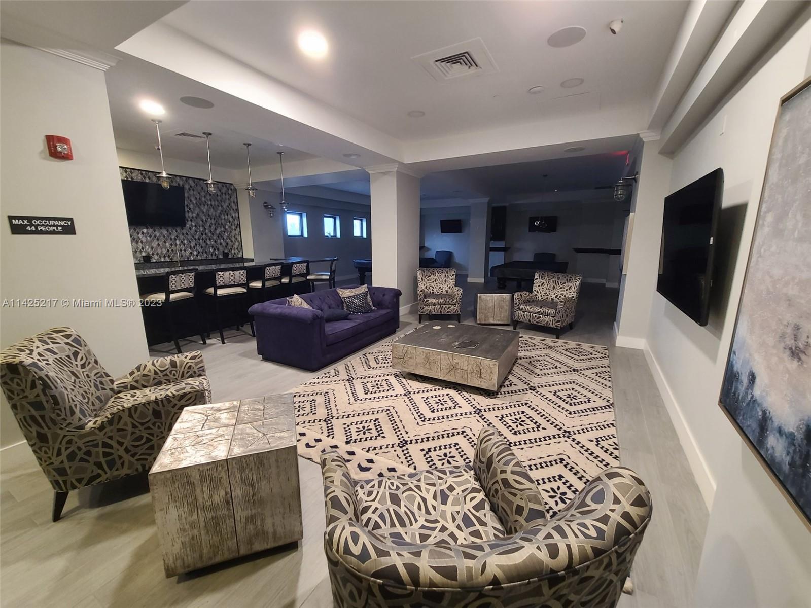 WAVE CONDO - Residential Lease