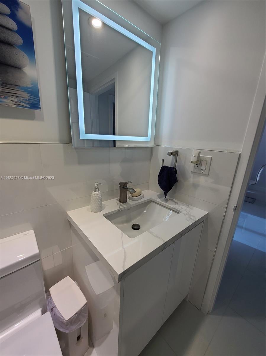 WAVE CONDO - Residential Lease