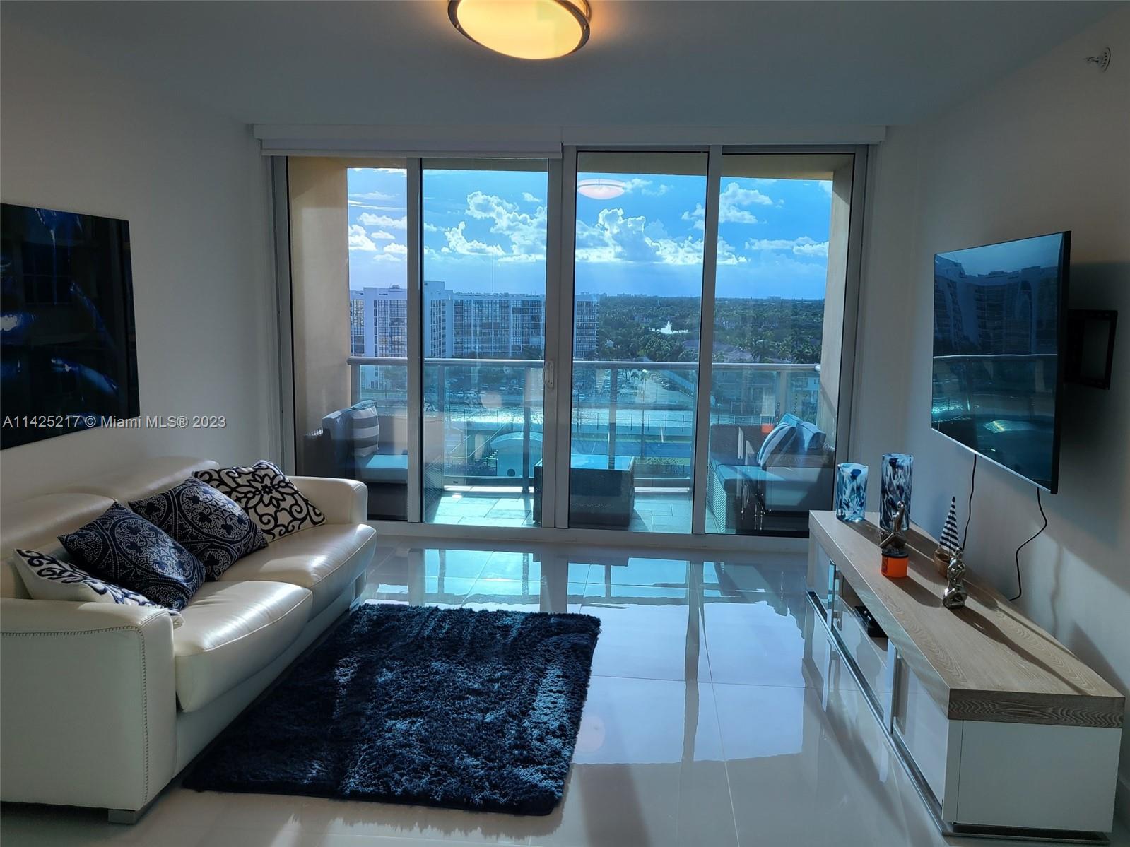 WAVE CONDO - Residential Lease