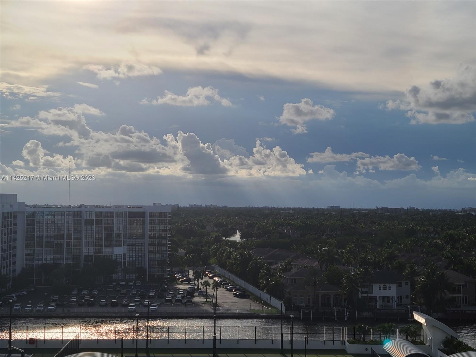 WAVE CONDO - Residential Lease