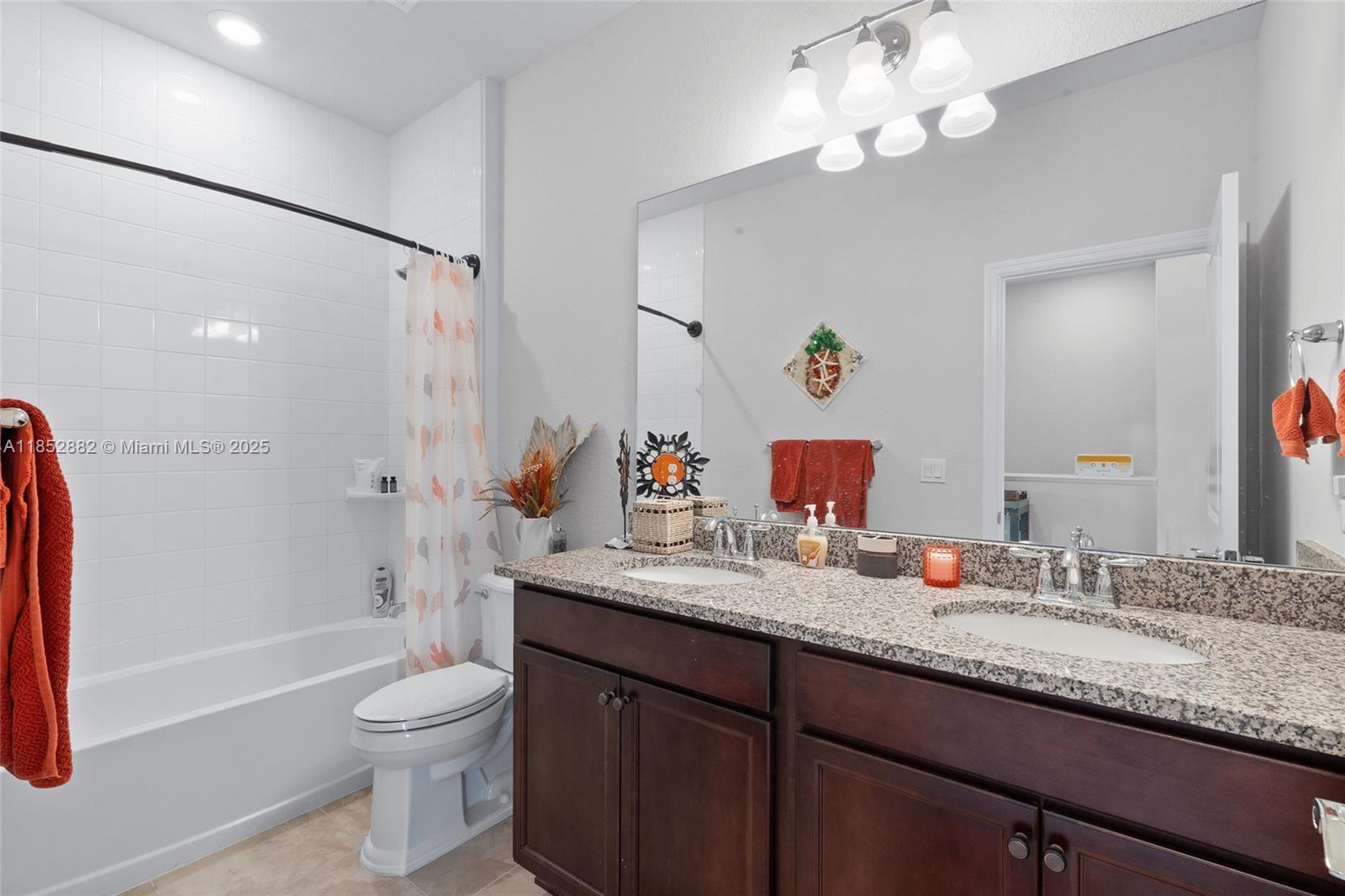 HILLCREST COUNTRY CLUB SO - Residential