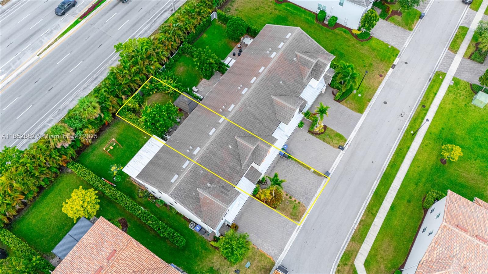 HILLCREST COUNTRY CLUB SO - Residential