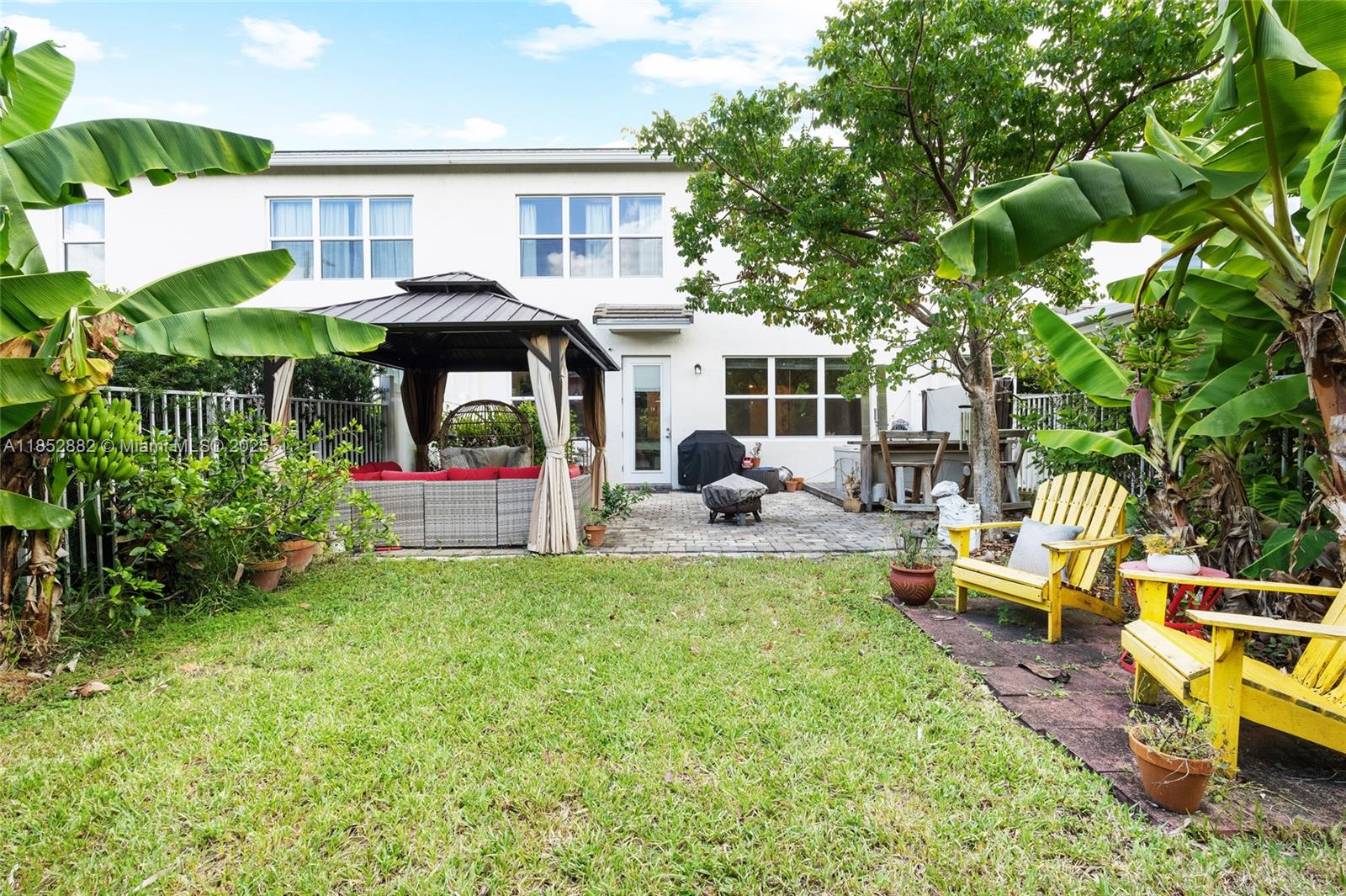 HILLCREST COUNTRY CLUB SO - Residential