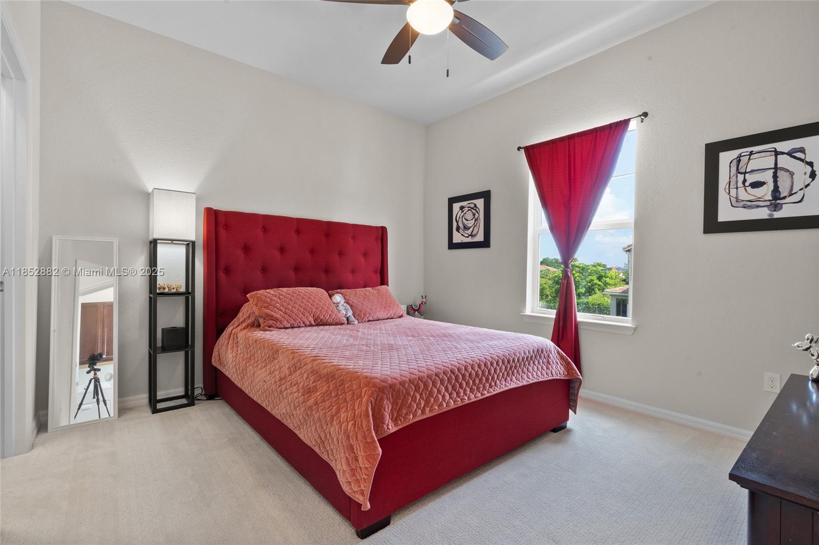 HILLCREST COUNTRY CLUB SO - Residential