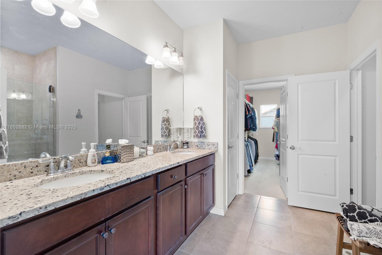 HILLCREST COUNTRY CLUB SO - Residential