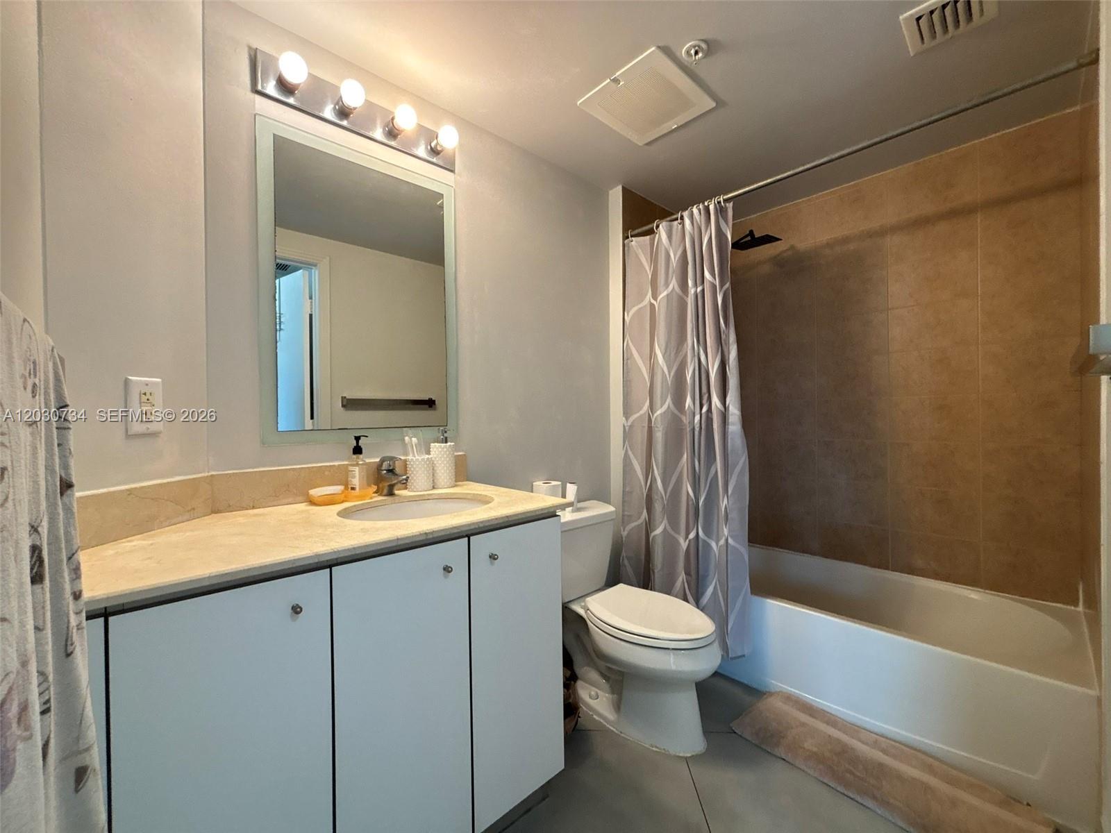 METROPOLIS I AT DADELAND - Residential Lease