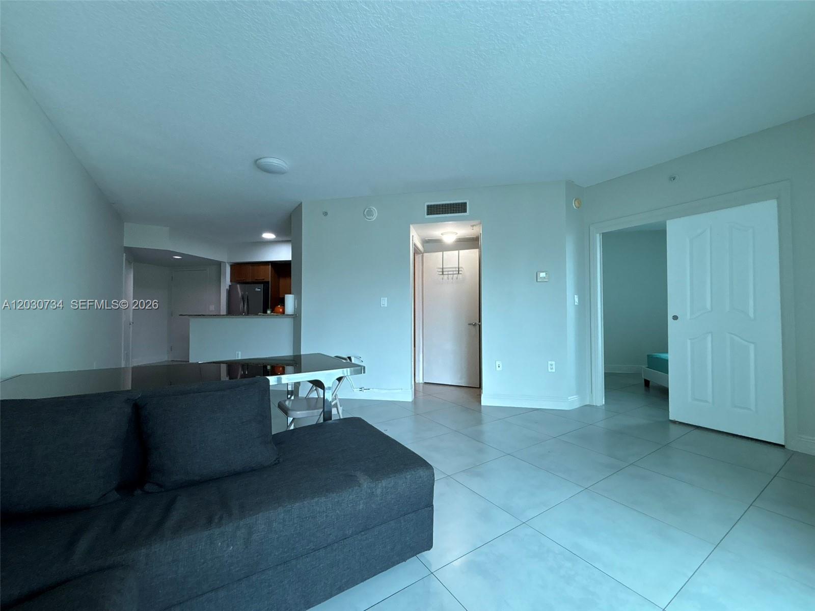 METROPOLIS I AT DADELAND - Residential Lease