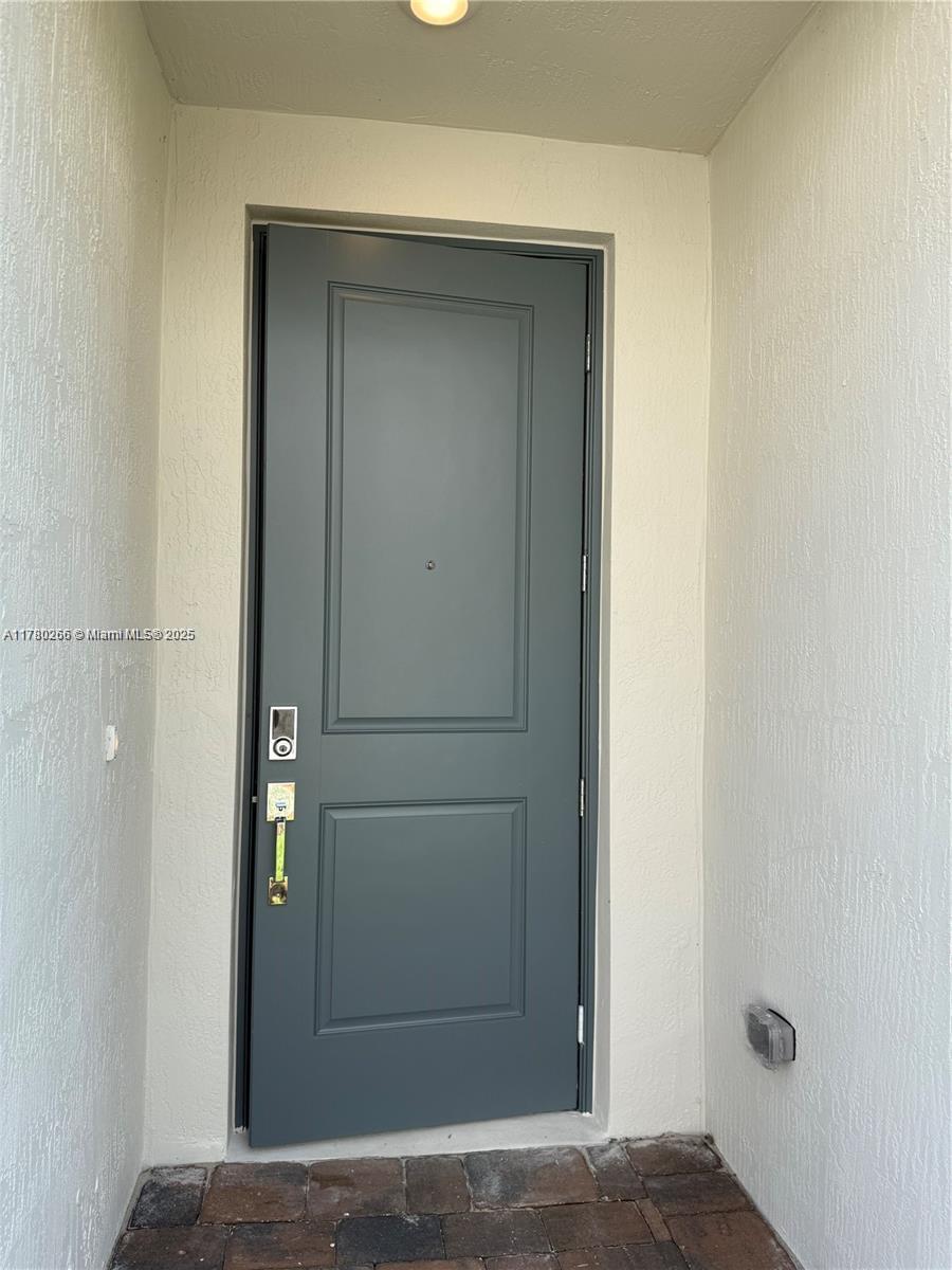 MERRICK SQUARE - Residential Lease