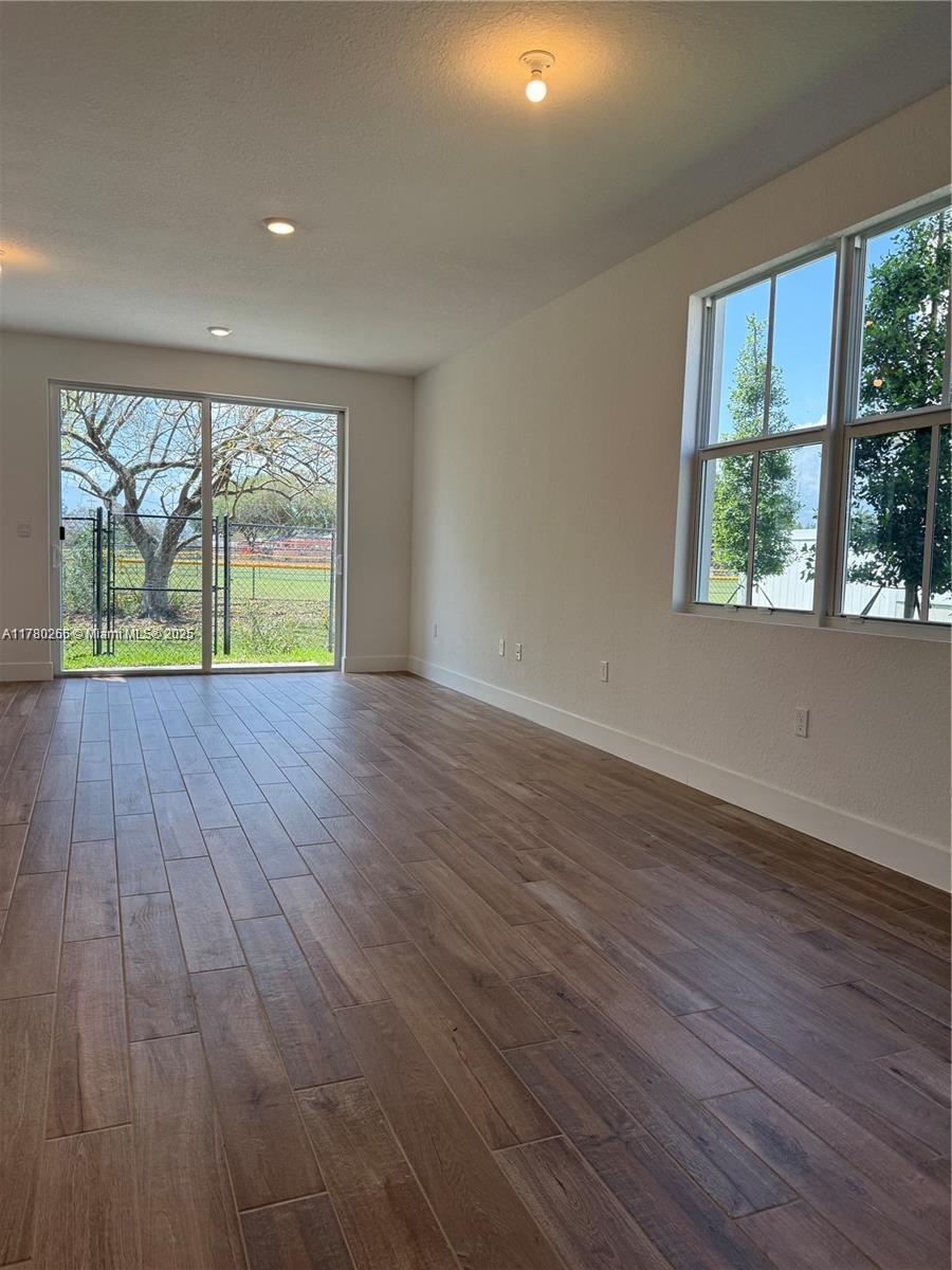 MERRICK SQUARE - Residential Lease