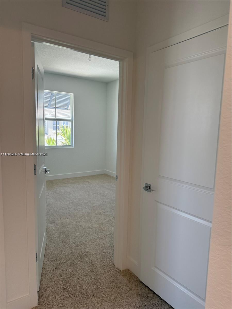 MERRICK SQUARE - Residential Lease