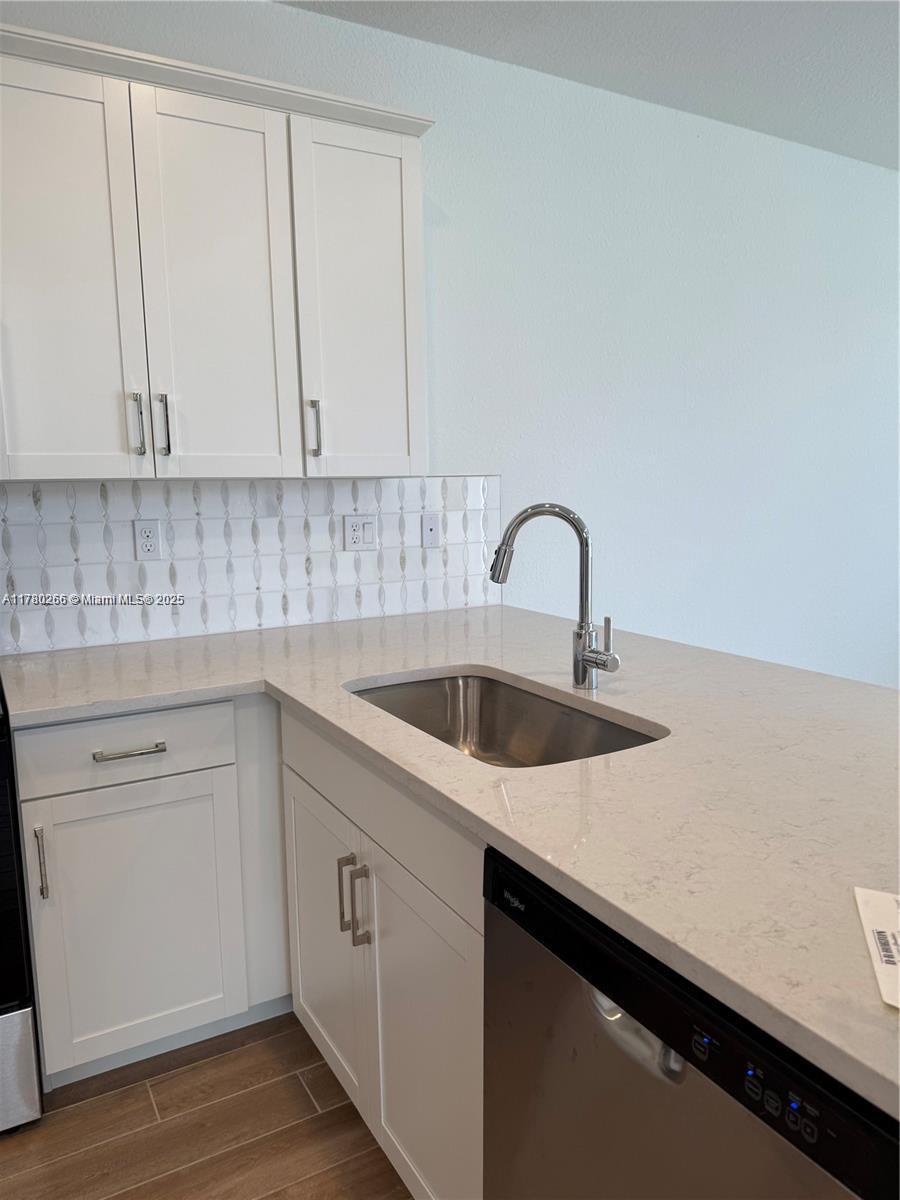 MERRICK SQUARE - Residential Lease