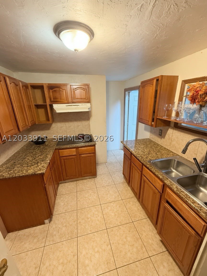 DIXIE GARDENS - Residential