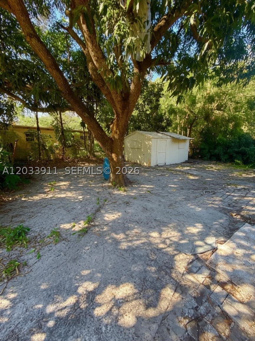 DIXIE GARDENS - Residential