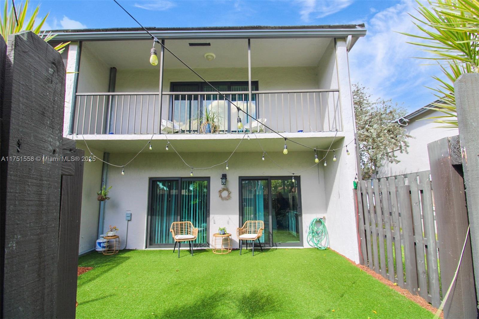 LA MAISON AT THE HAMMOCKS - Residential