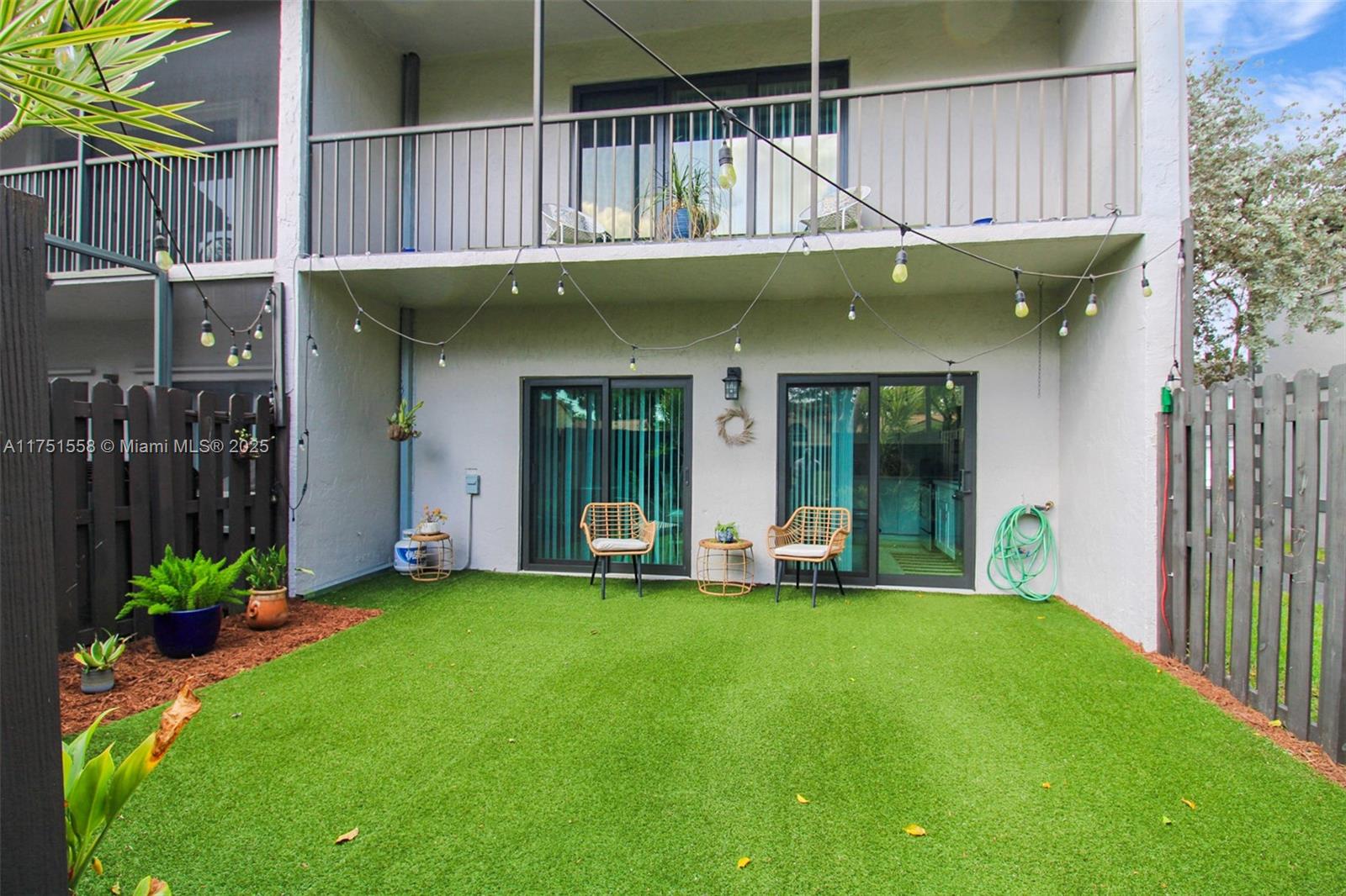 LA MAISON AT THE HAMMOCKS - Residential