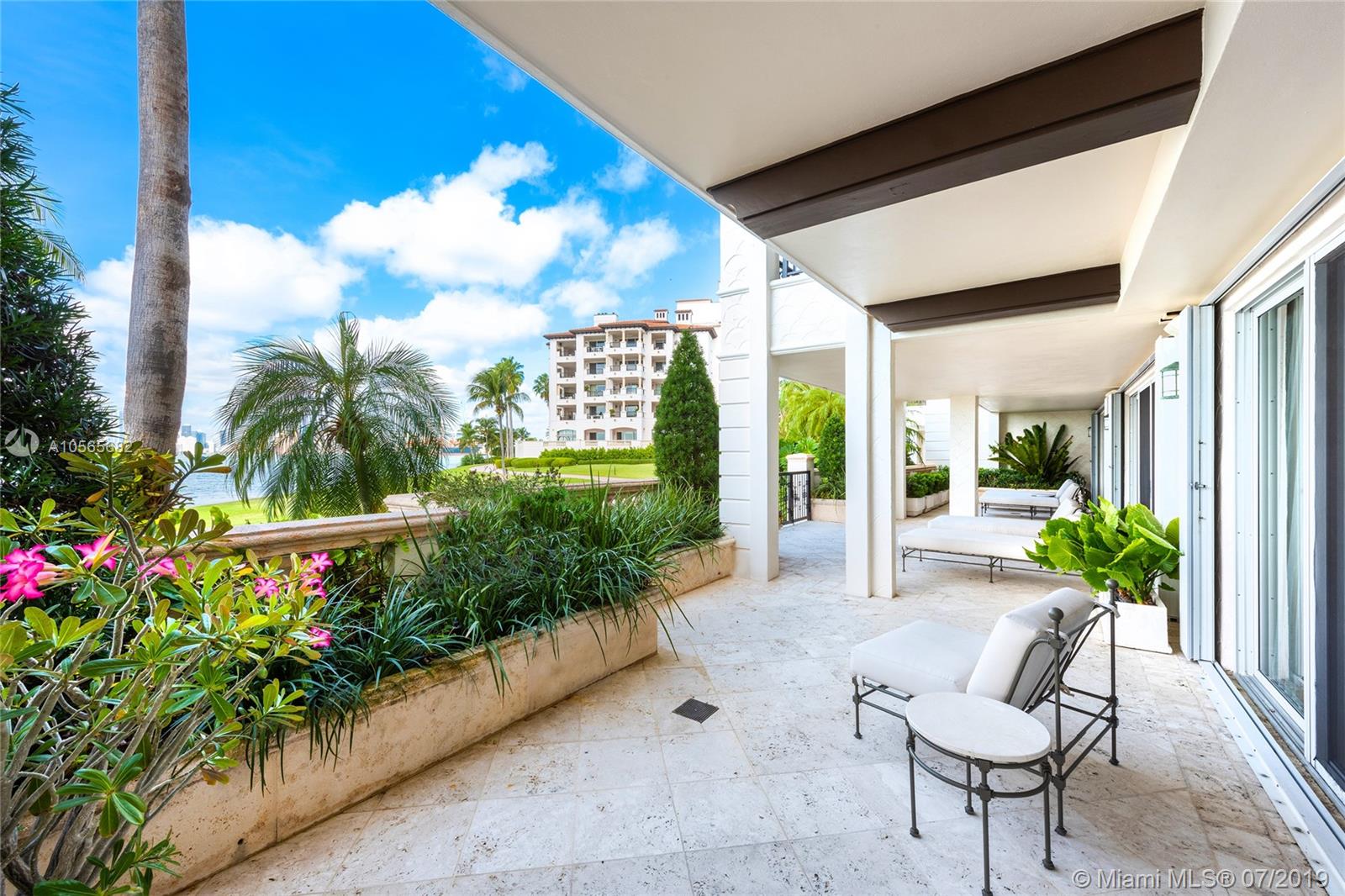 FISHER ISLAND - Residential