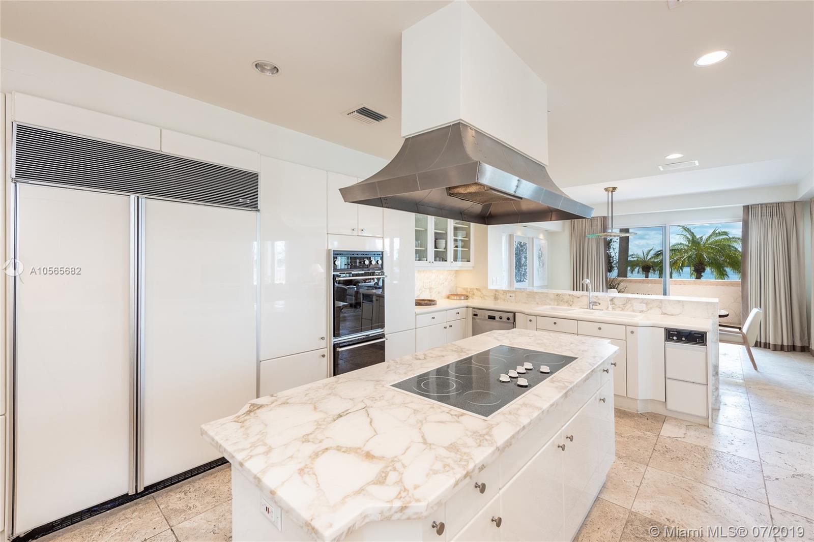 FISHER ISLAND - Residential