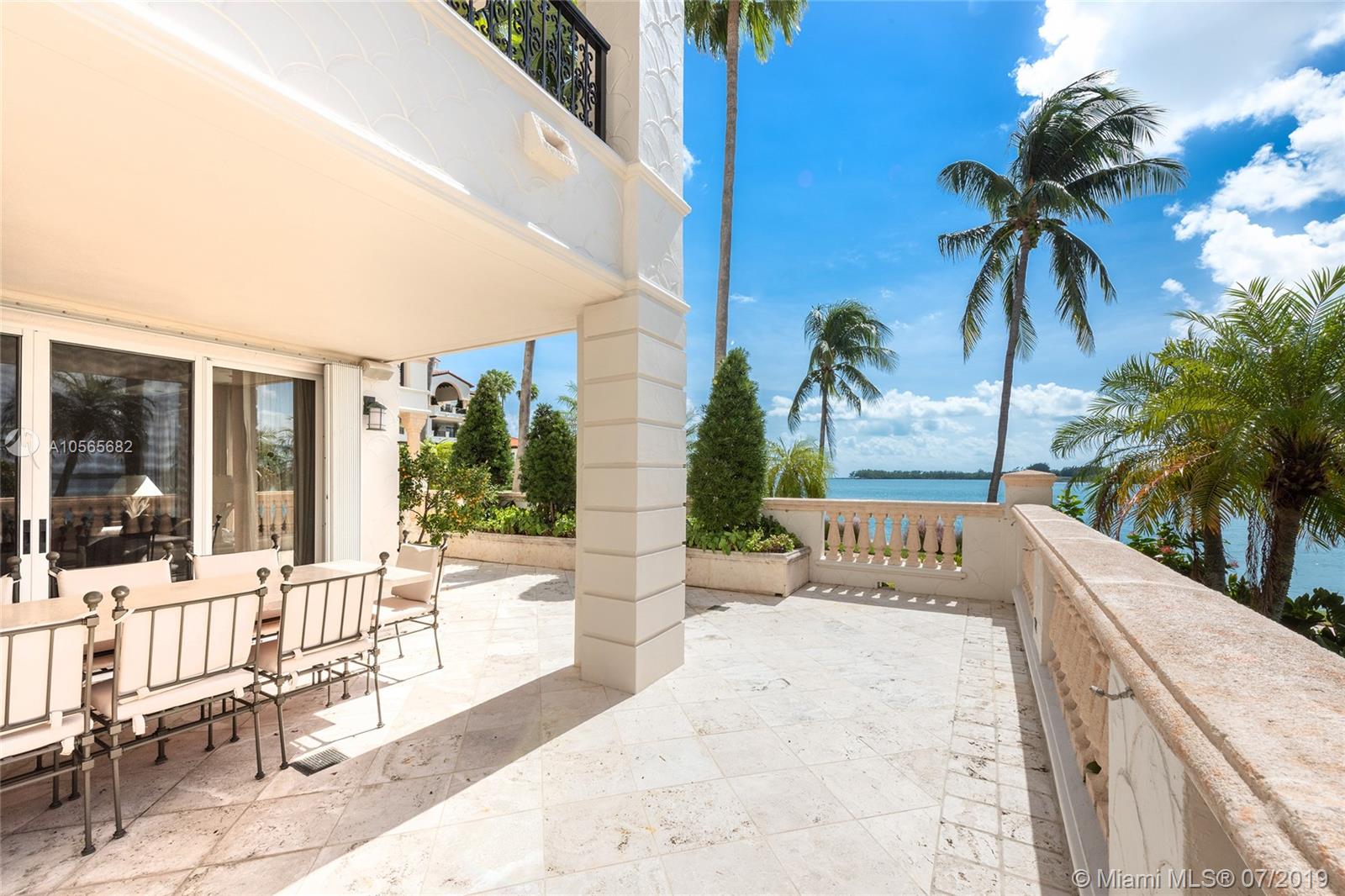 FISHER ISLAND - Residential