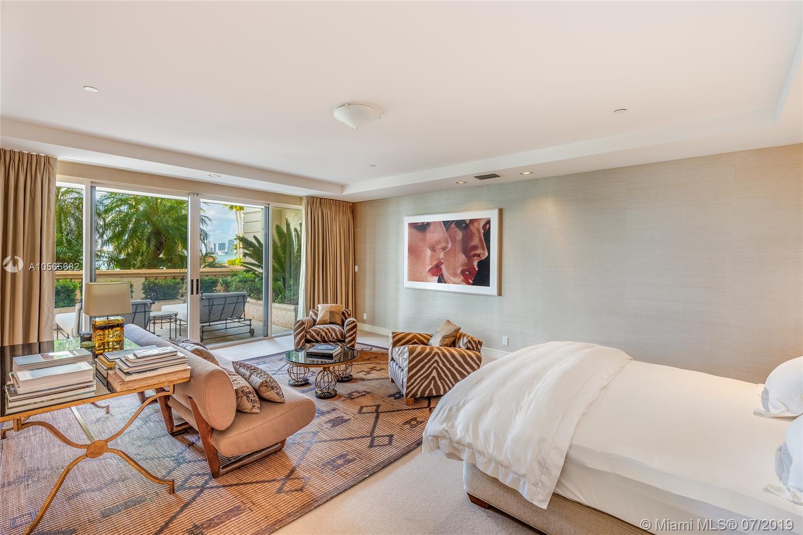 FISHER ISLAND - Residential