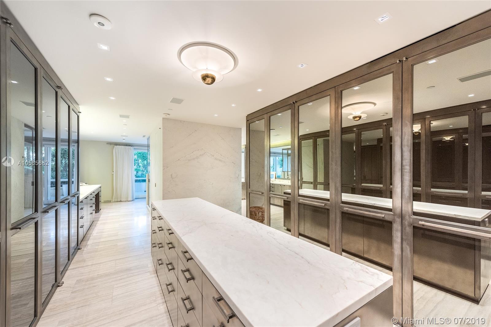 FISHER ISLAND - Residential
