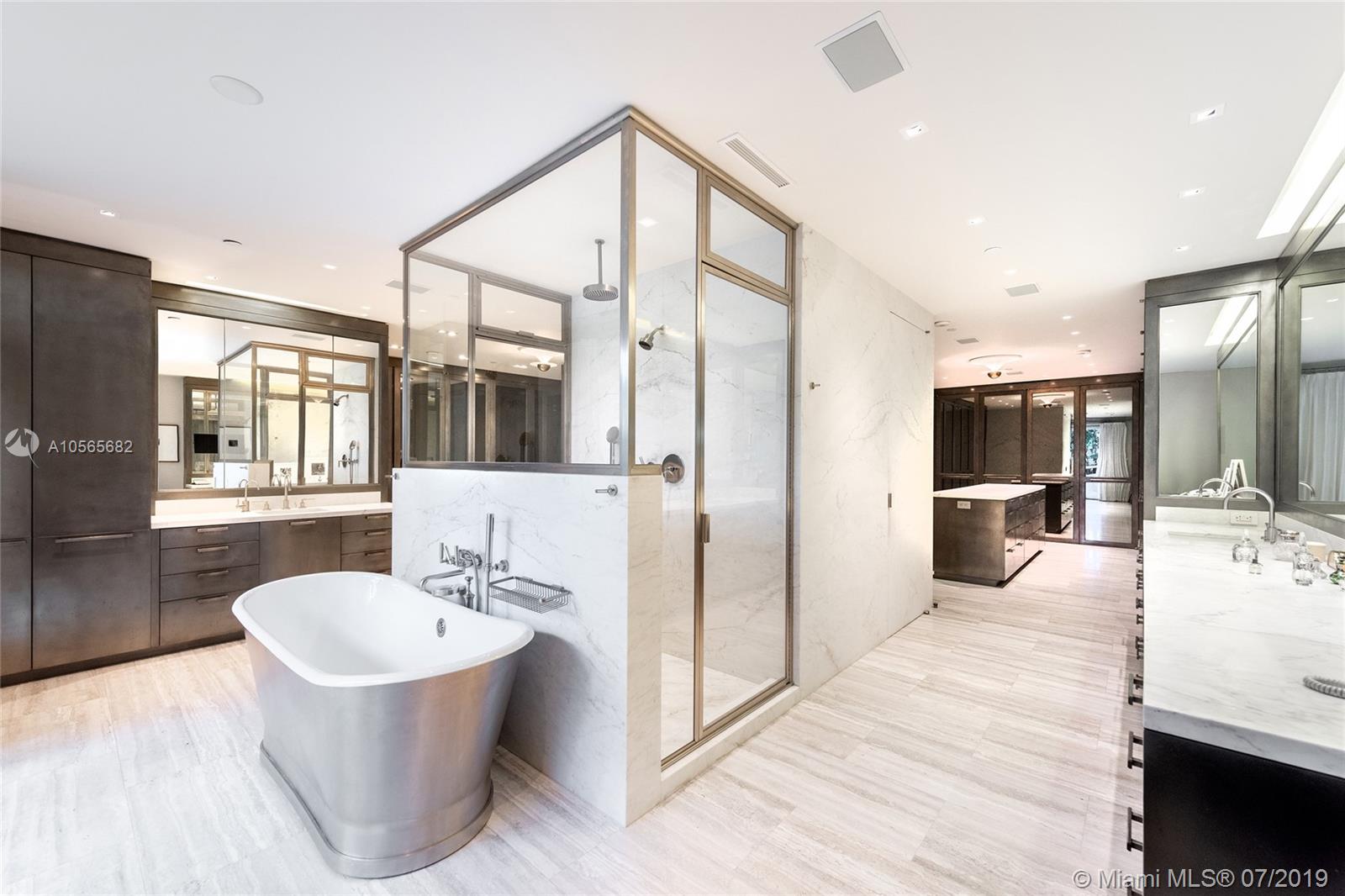 FISHER ISLAND - Residential