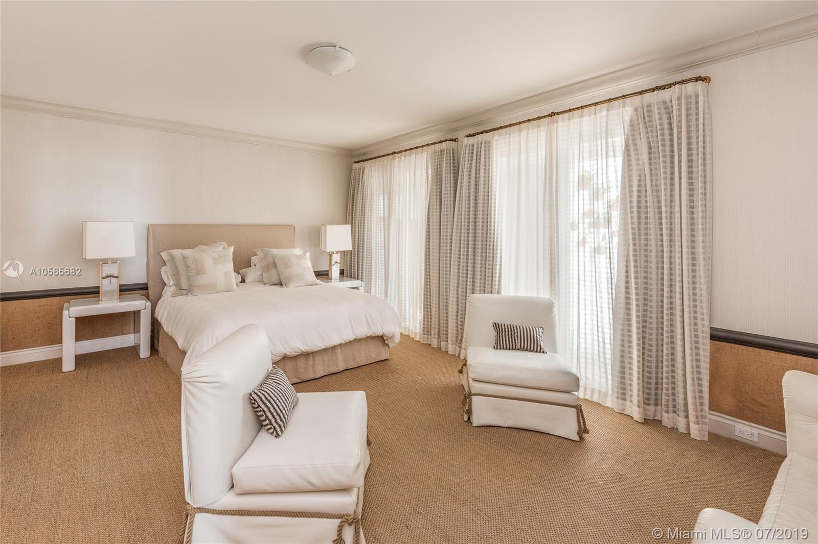 FISHER ISLAND - Residential