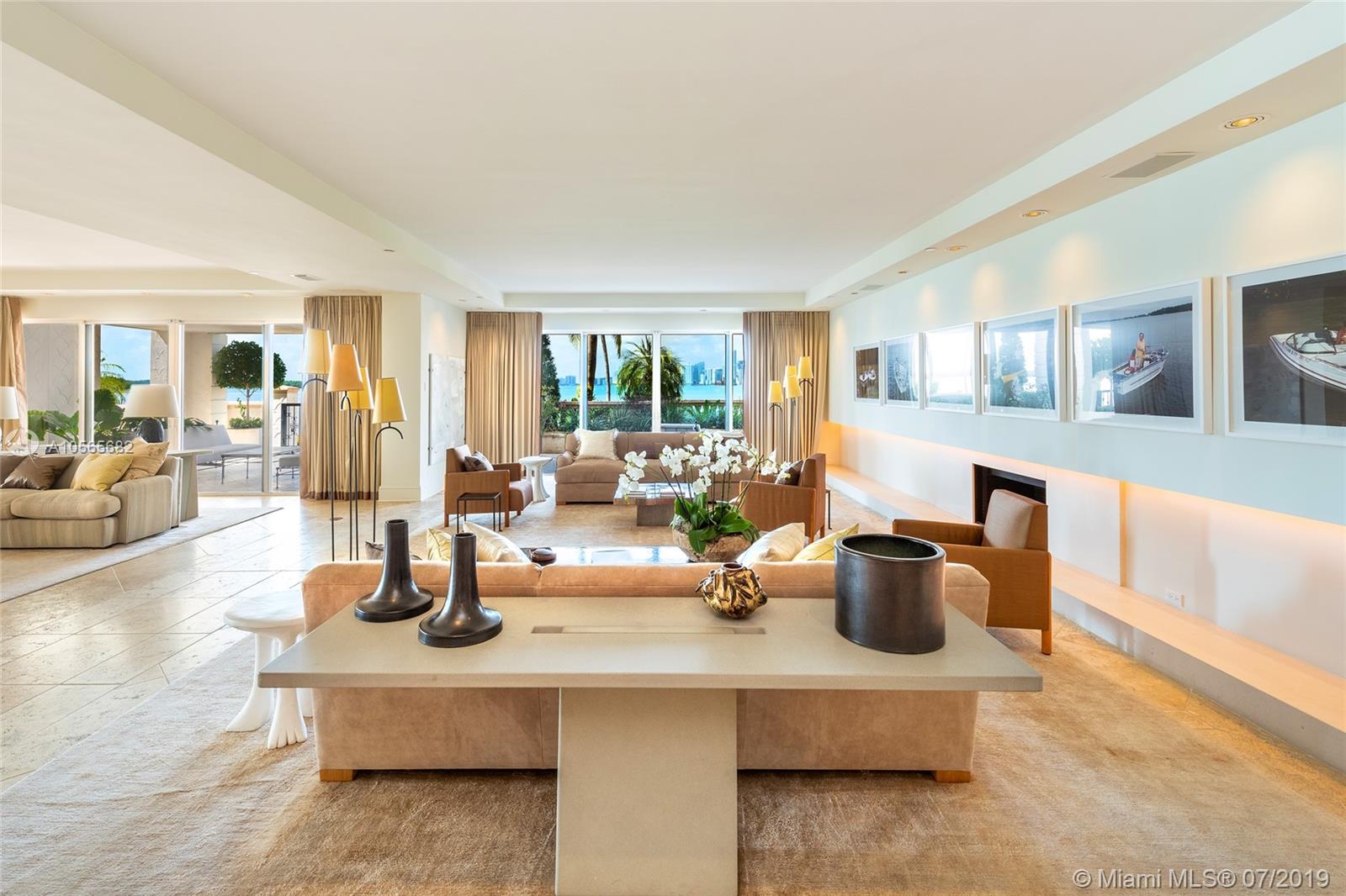 FISHER ISLAND - Residential