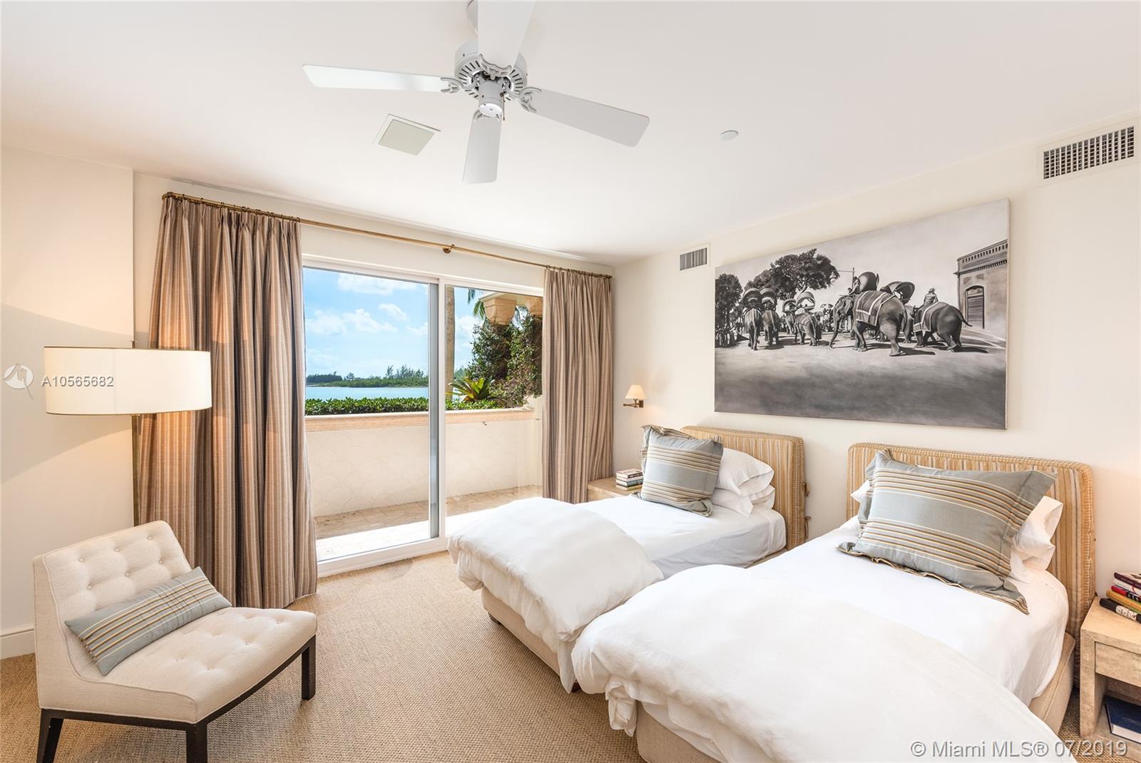 FISHER ISLAND - Residential