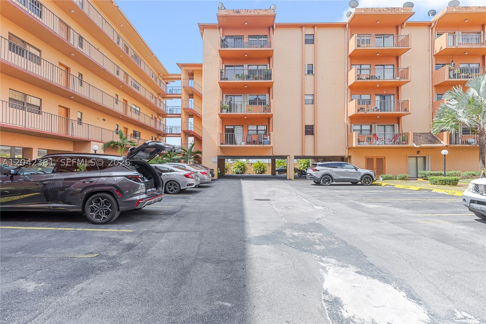 WESTLAND CONDO - Residential