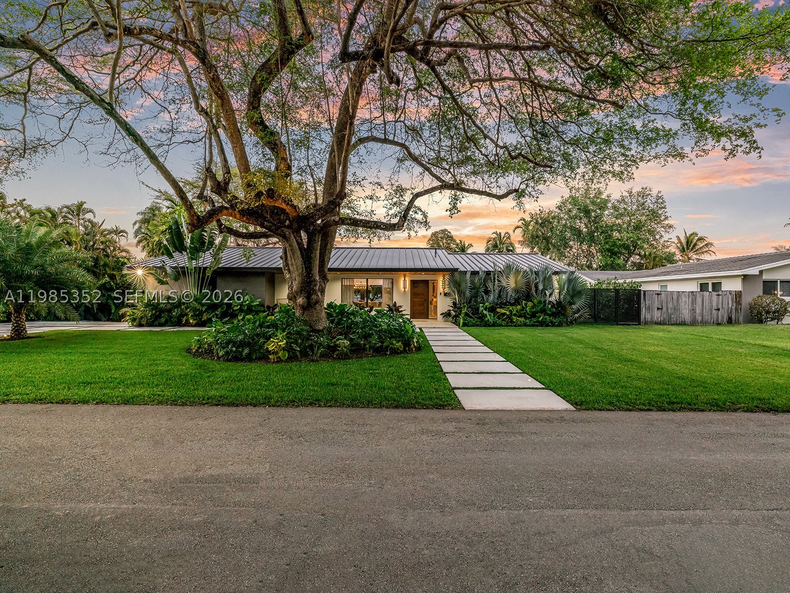 ROYAL PALM HARBOR 1ST ADD - Residential