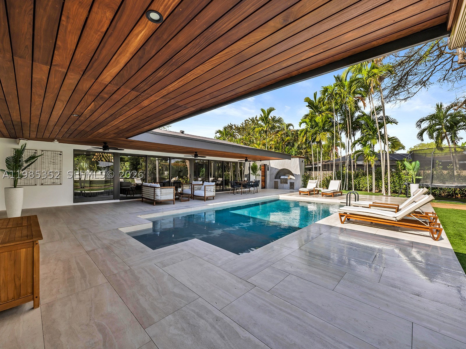 ROYAL PALM HARBOR 1ST ADD - Residential