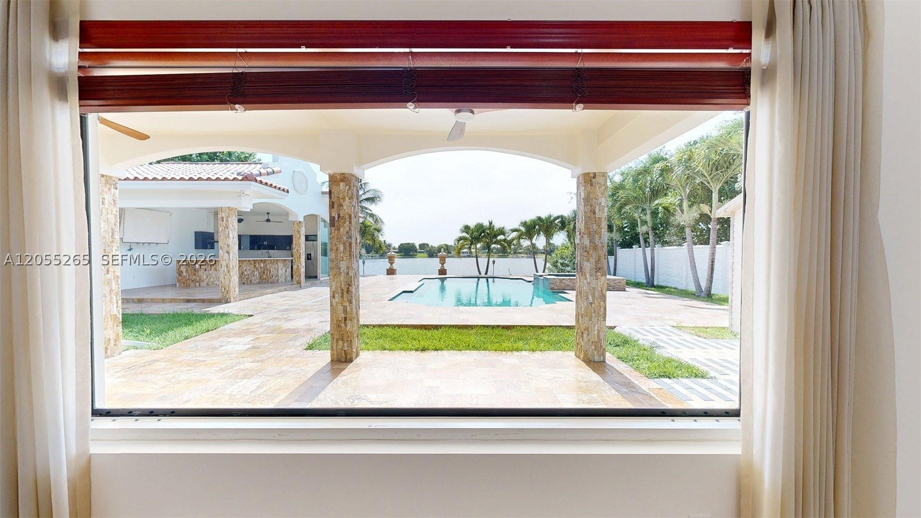 LAKE LAURENCE ESTS 1ST ADD - Residential