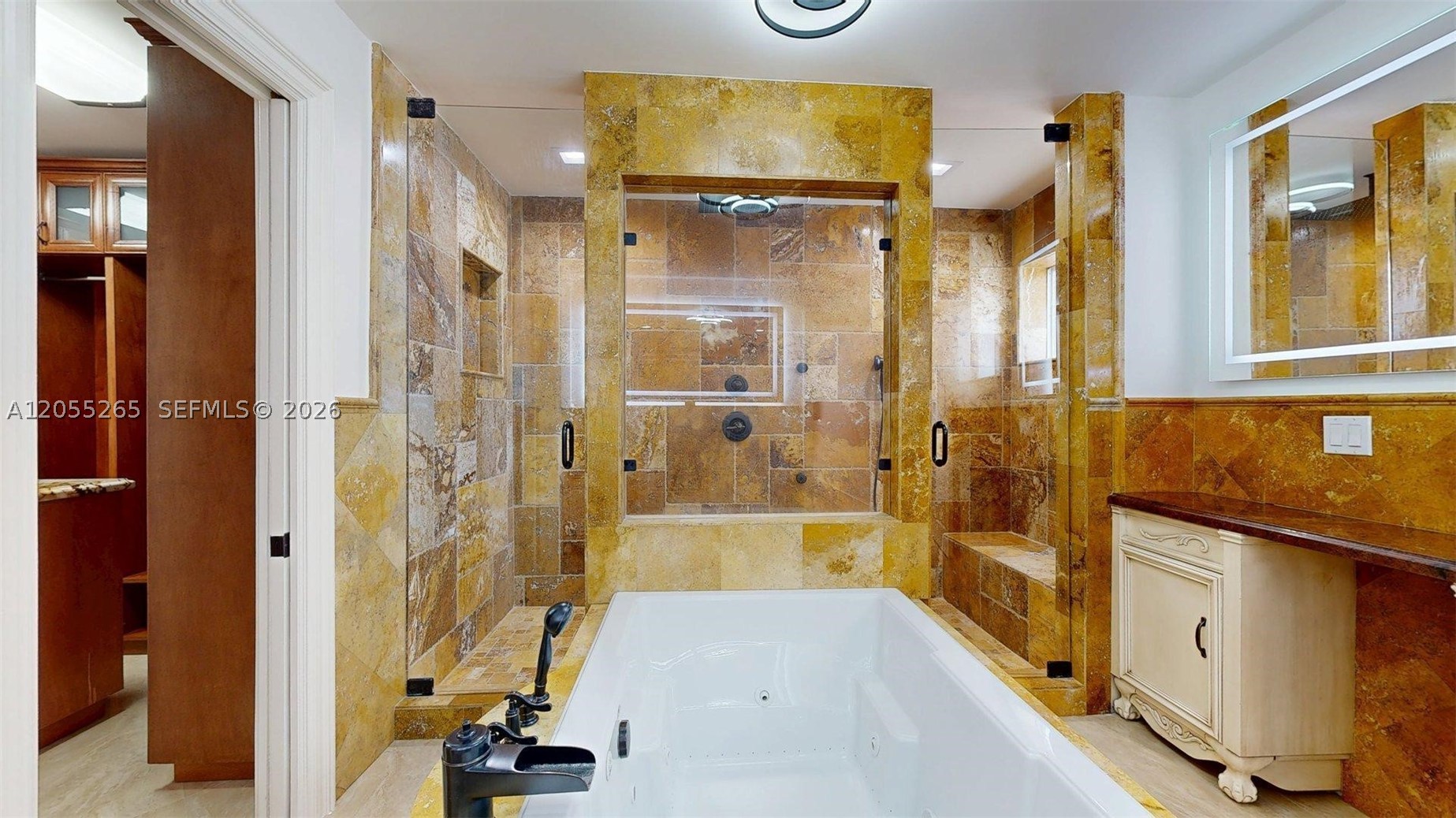 LAKE LAURENCE ESTS 1ST ADD - Residential