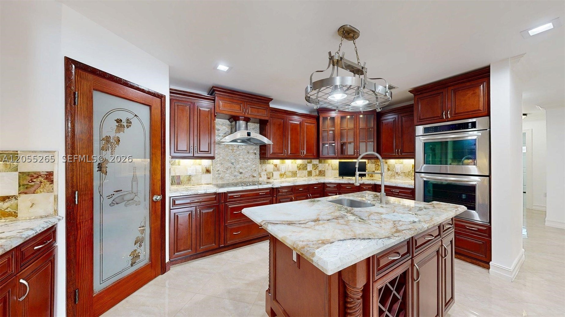 LAKE LAURENCE ESTS 1ST ADD - Residential