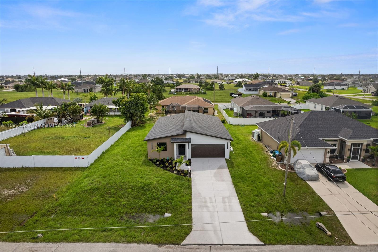 CAPE CORAL - Residential