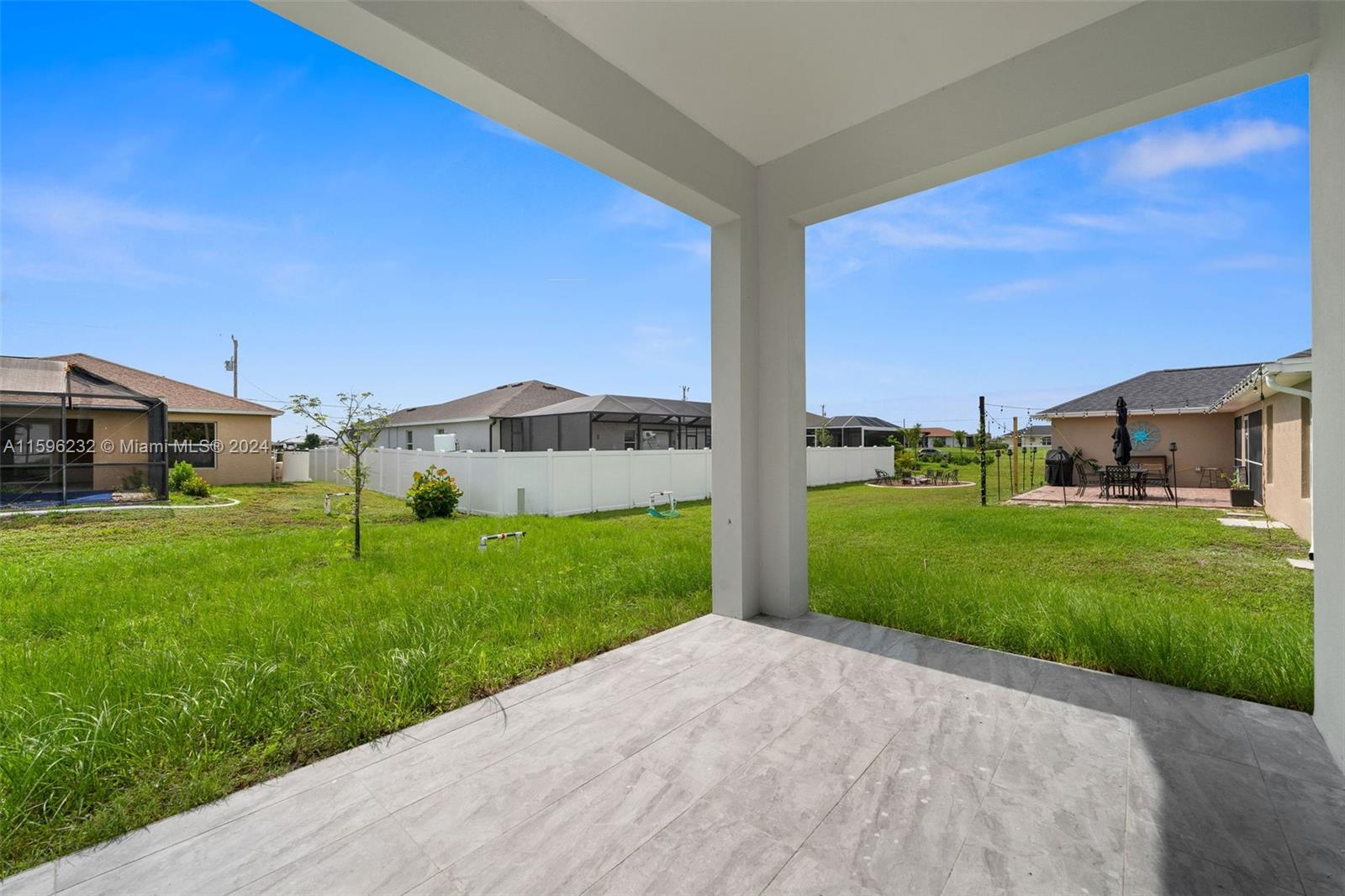 CAPE CORAL - Residential