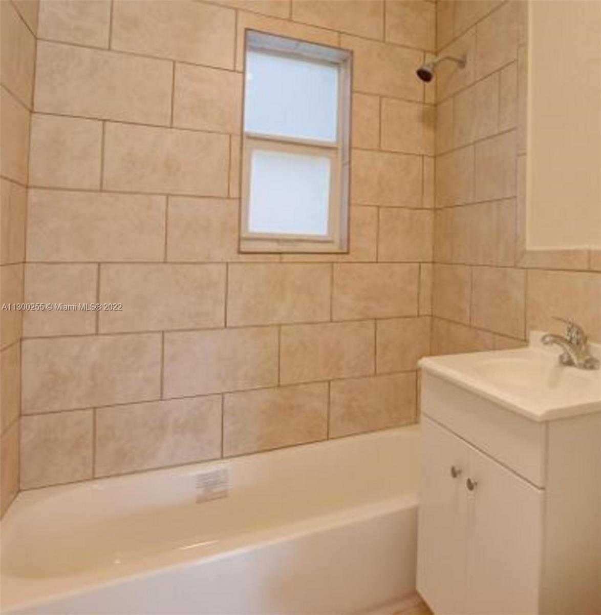 LAKE AVE ADD TO WPB - Residential Lease